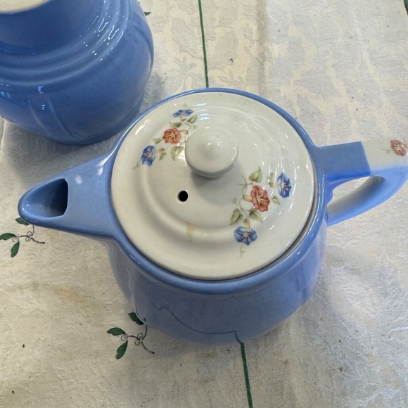 Hall China Morning Glory Coffee Maker and Coffee / Tea Pot - Picture 6 of 8
